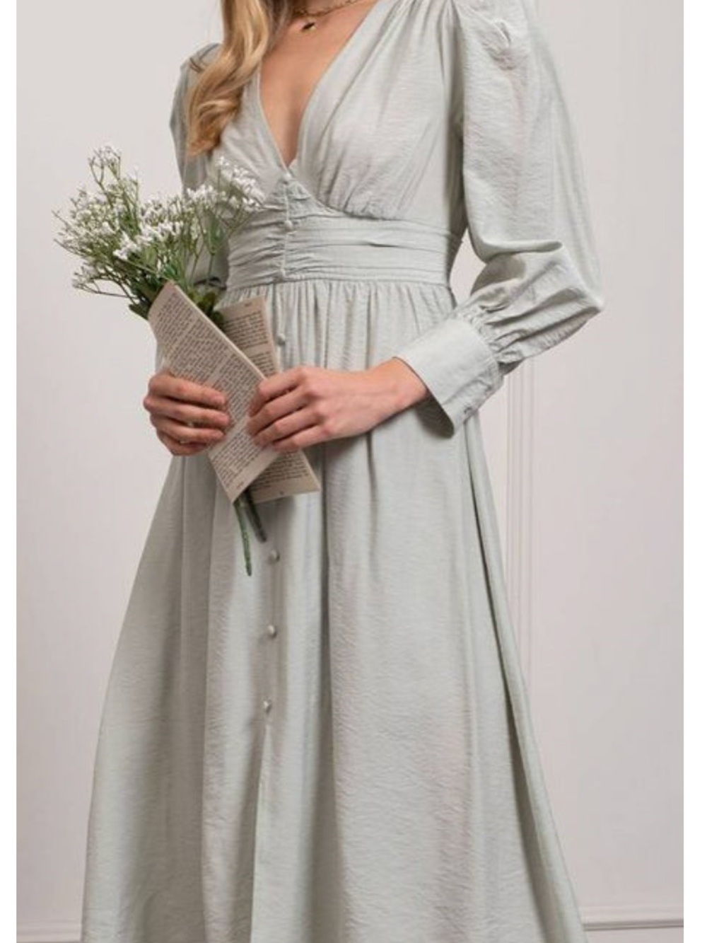 BY THE RIVER~PALE GREEN DEEP V-NECK PRAIRIE DRESS LONG SLEEVES SIZE MEDIUM GIRLY